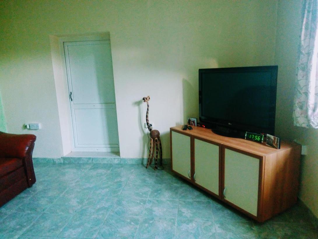 Гостевой Дом У Снежаны Provadiya Exterior photo